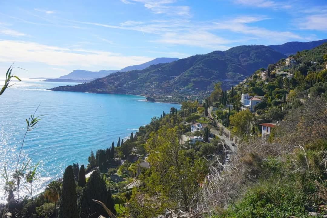 Dolci Risvegli Appartamento Vista Mare Βεντιμίλια Εξωτερικό φωτογραφία